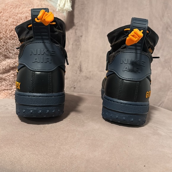 Air Force 1 x GoreTex High WTR 'The 10TH' - Picture 4 of 8